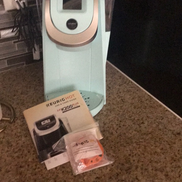 EUC Keurig Hot 2.0 k200 plus series-turquoise - Picture 1 of 7
